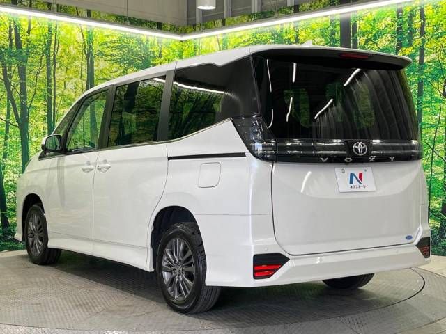 Toyota VOXY 2022-04 195438-17