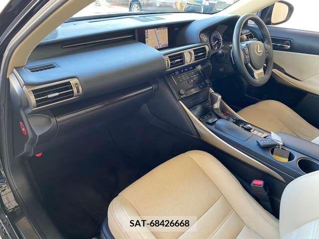 Lexus IS 2013-09 324184-4