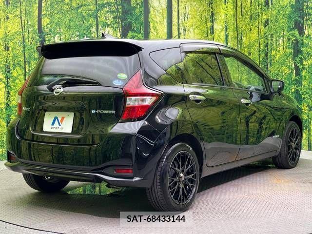 Nissan NOTE 2019-08 365472-17