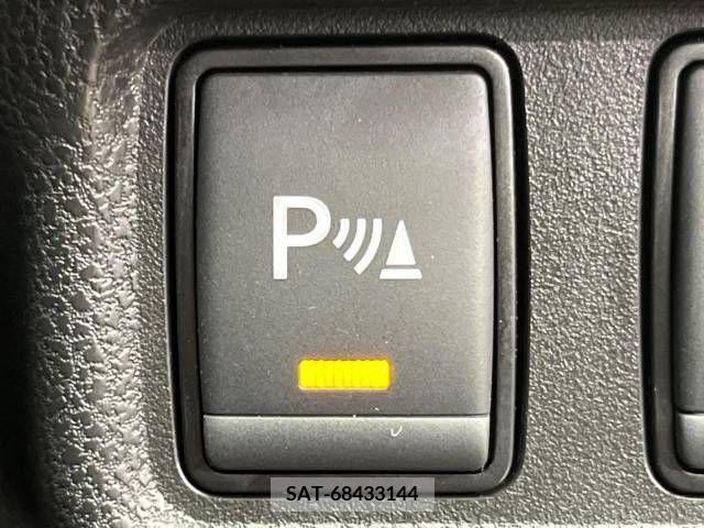 Nissan NOTE 2019-08 365472-7