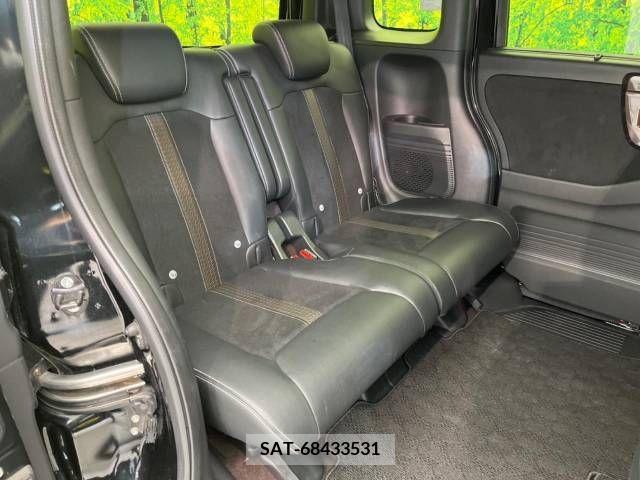 Honda N BOX CUSTOM 2017-10 279036-9