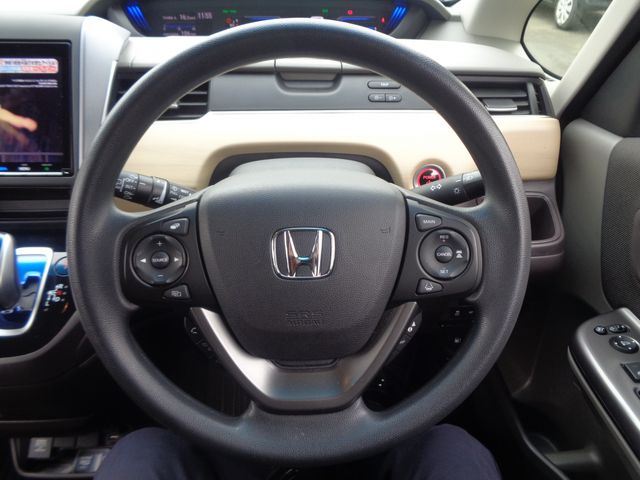 Honda FREED HYBRID 2019-09 195619-18