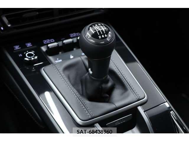 Porsche 911 2024-03 374042-15