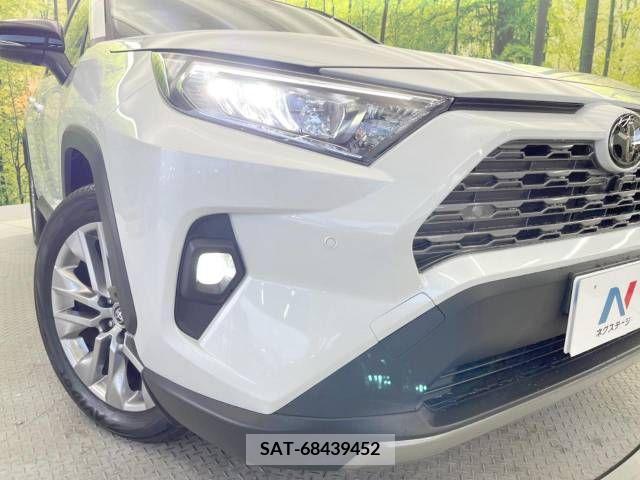 Toyota RAV4 2023-02 210874-12