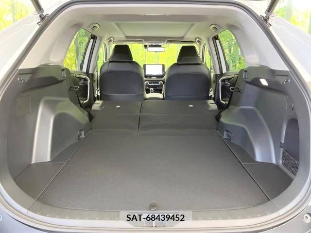 Toyota RAV4 2023-02 210874-10