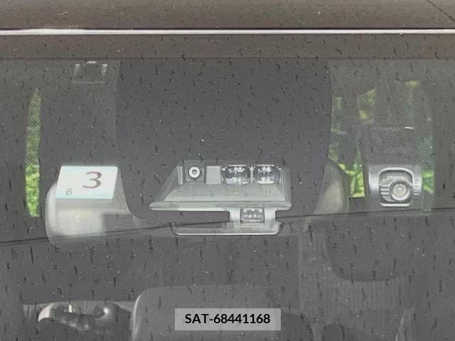 Toyota VOXY 2019-03 341832-4