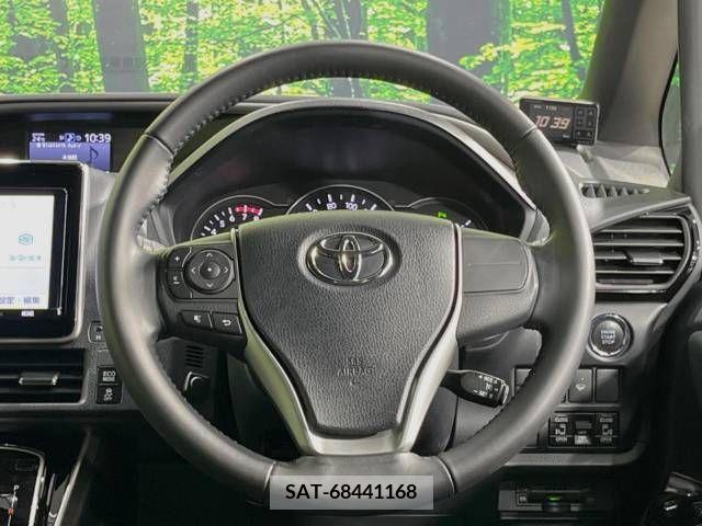 Toyota VOXY 2019-03 341832-12