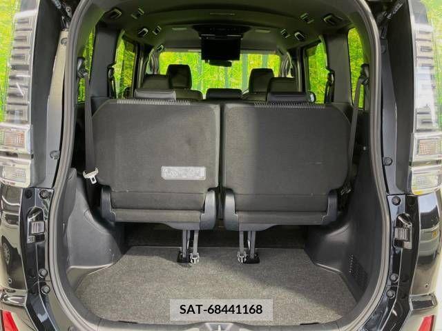 Toyota VOXY 2019-03 341832-11