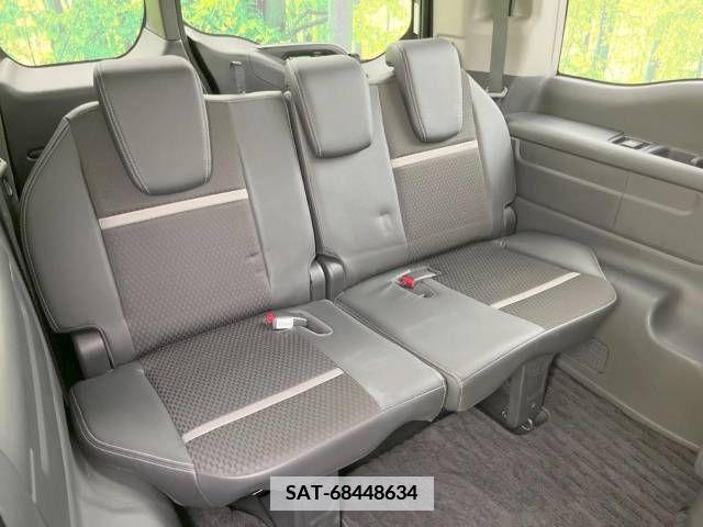 Honda e 2018-04 337980-10