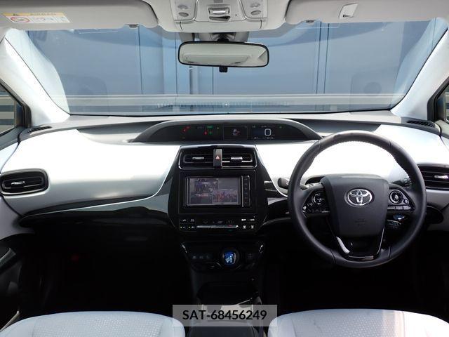 Toyota PRIUS 2020-02 322453-1