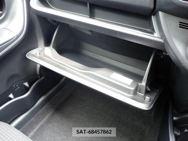 Toyota VITZ 2019-04 334898-14