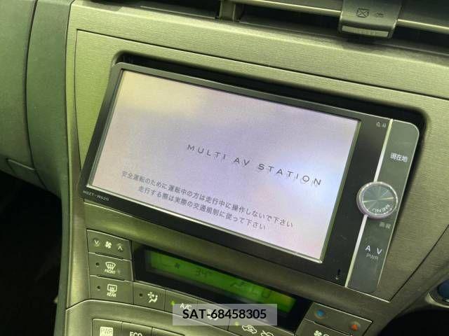 Toyota PRIUS 2014-06 342038-2