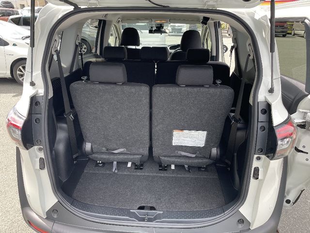 Toyota SIENTA 2021-02 9738-7