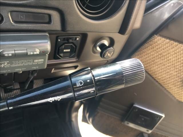 Toyota LAND CRUISER 1988-11 4146-24