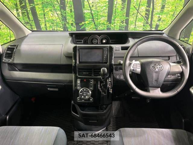 Toyota VOXY 2010-09 328830-1