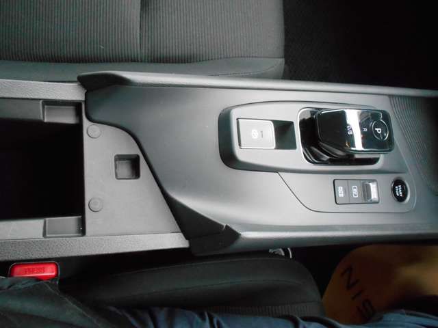 Nissan NOTE 2022-03 4026-8