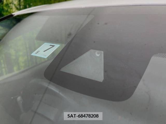 Toyota PRIUS 2017-02 383380-4