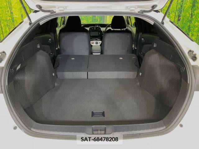 Toyota PRIUS 2017-02 383380-11