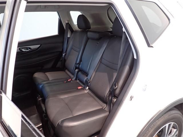 Nissan X-TRAIL 2019-10 16329-23