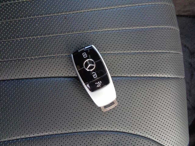 Mercedes Benz CLS-CLASS 2019-06 19126-26