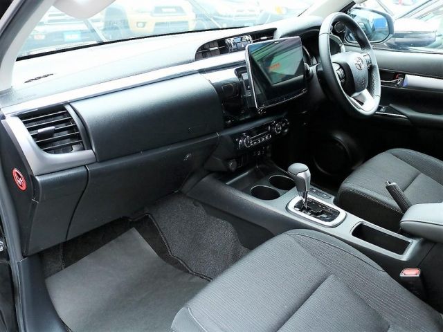 Toyota HILUX 2020-01 16703-5