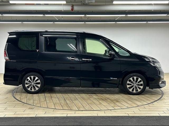 Nissan SERENA 2017-03 20629-13