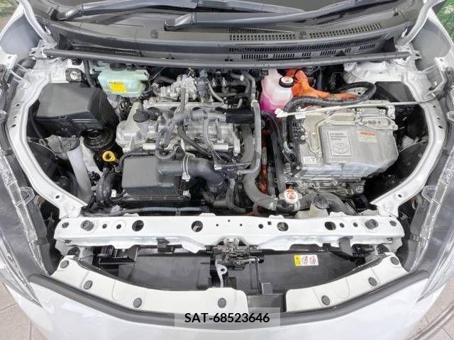 Toyota AQUA 2017-07 314317-18