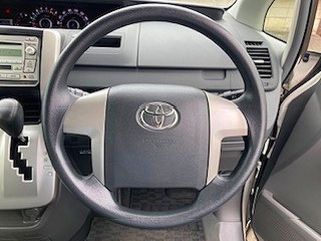 Toyota VOXY 2010-02 8599-13