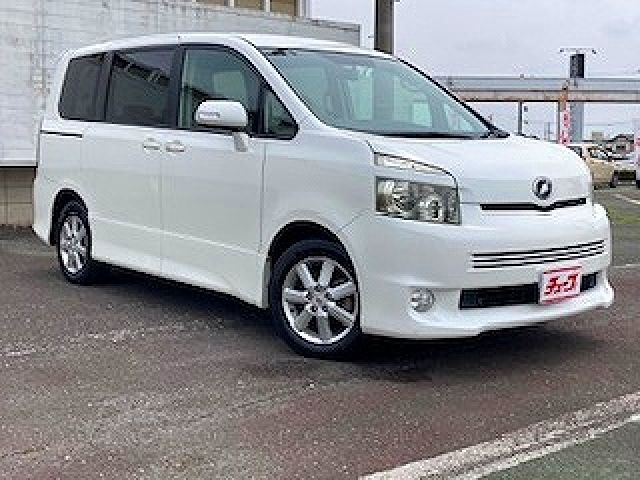 Toyota VOXY 2010-02 8599-6