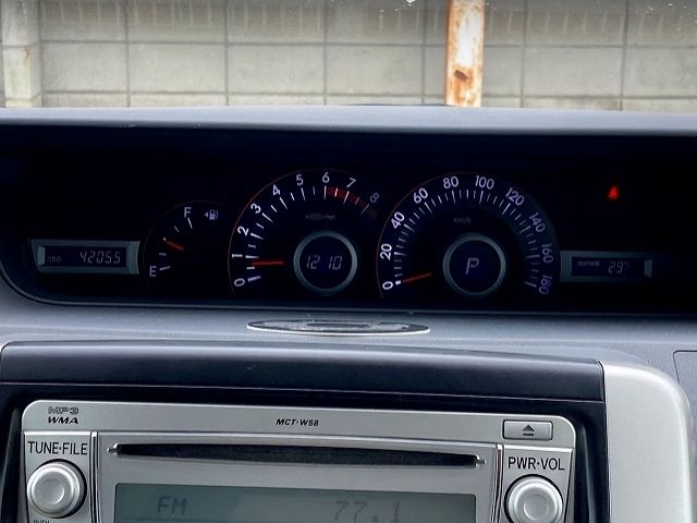 Toyota VOXY 2010-02 8599-7