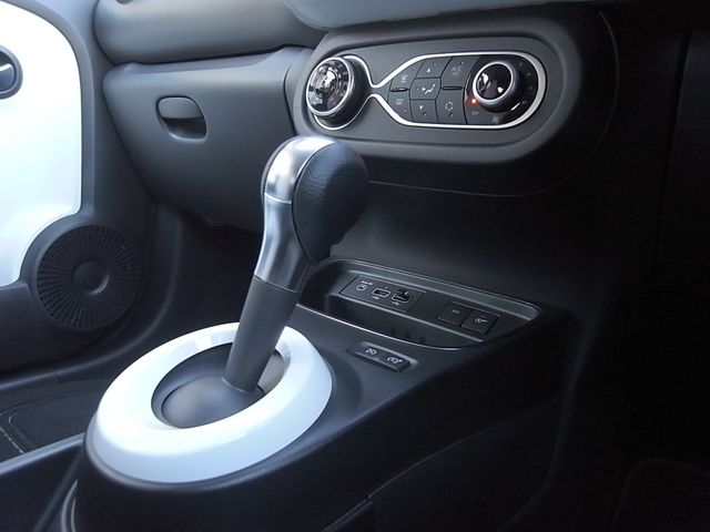 Renault TWINGO 2020-11 195348-15