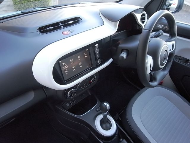 Renault TWINGO 2020-11 195348-23