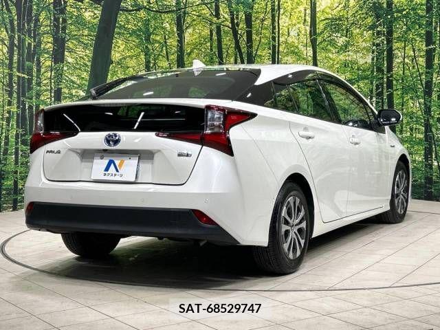Toyota PRIUS 2019-10 282145-17