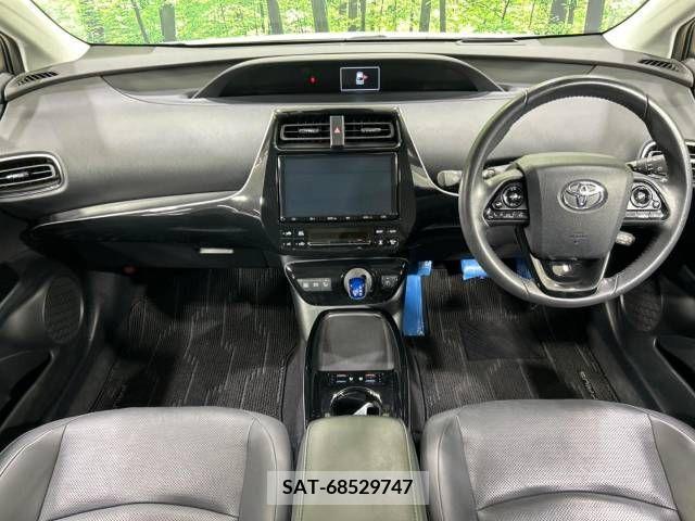 Toyota PRIUS 2019-10 282145-1