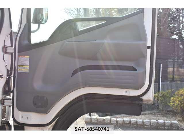 Mitsubishi CANTER 2017-03 223970-8