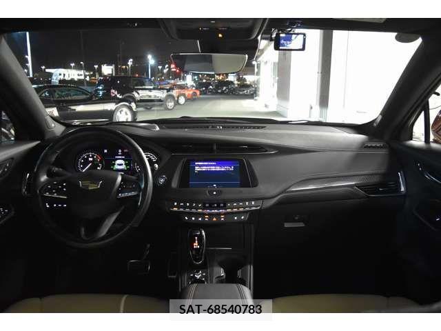 Cadillac XT4 2021-06 224677-2