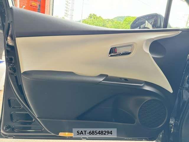 Toyota PRIUS 2016-07 379731-15