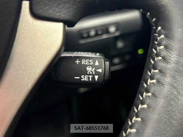 Lexus IS 2013-06 300068-4
