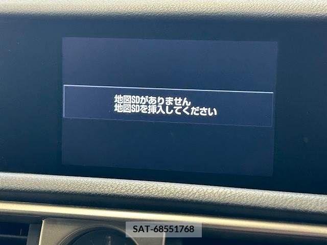 Lexus IS 2013-06 300068-2