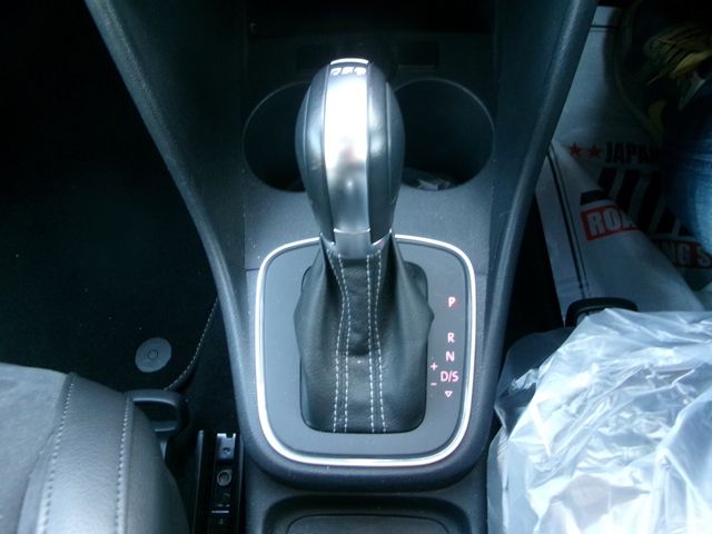 VolksWagen POLO 2016-11 26459-26