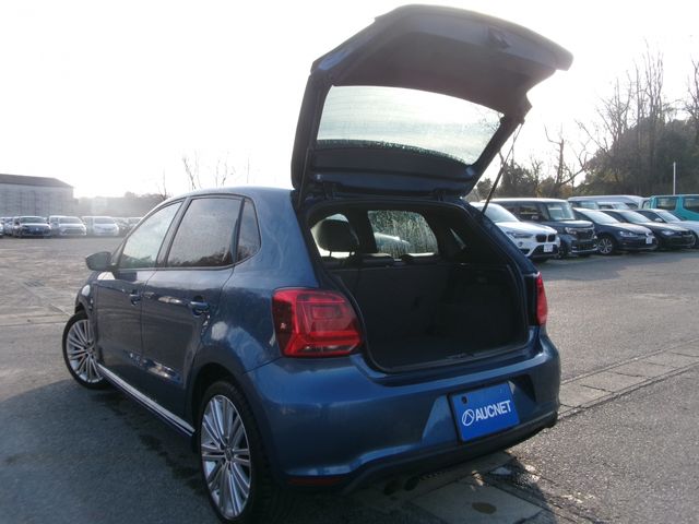 VolksWagen POLO 2016-11 26459-6