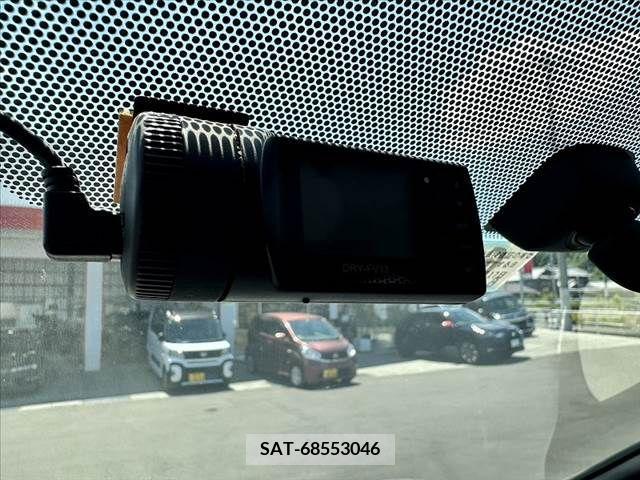 Toyota ESQUIRE 2015-06 359784-27