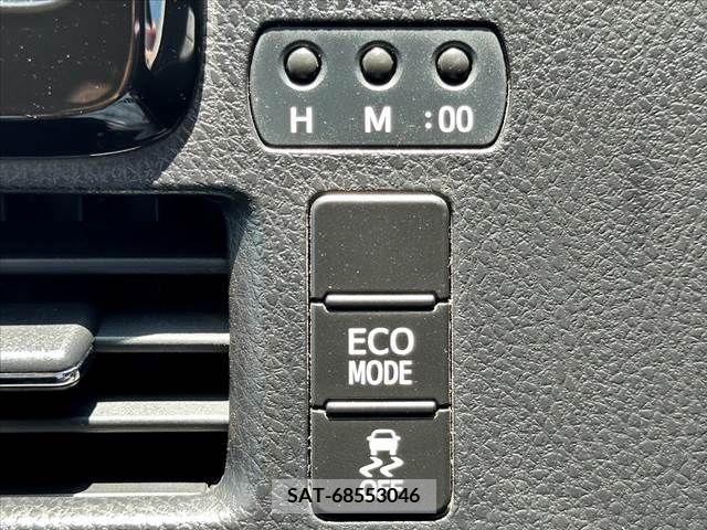 Toyota ESQUIRE 2015-06 359784-28
