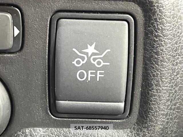 Nissan NOTE 2017-10 365304-2