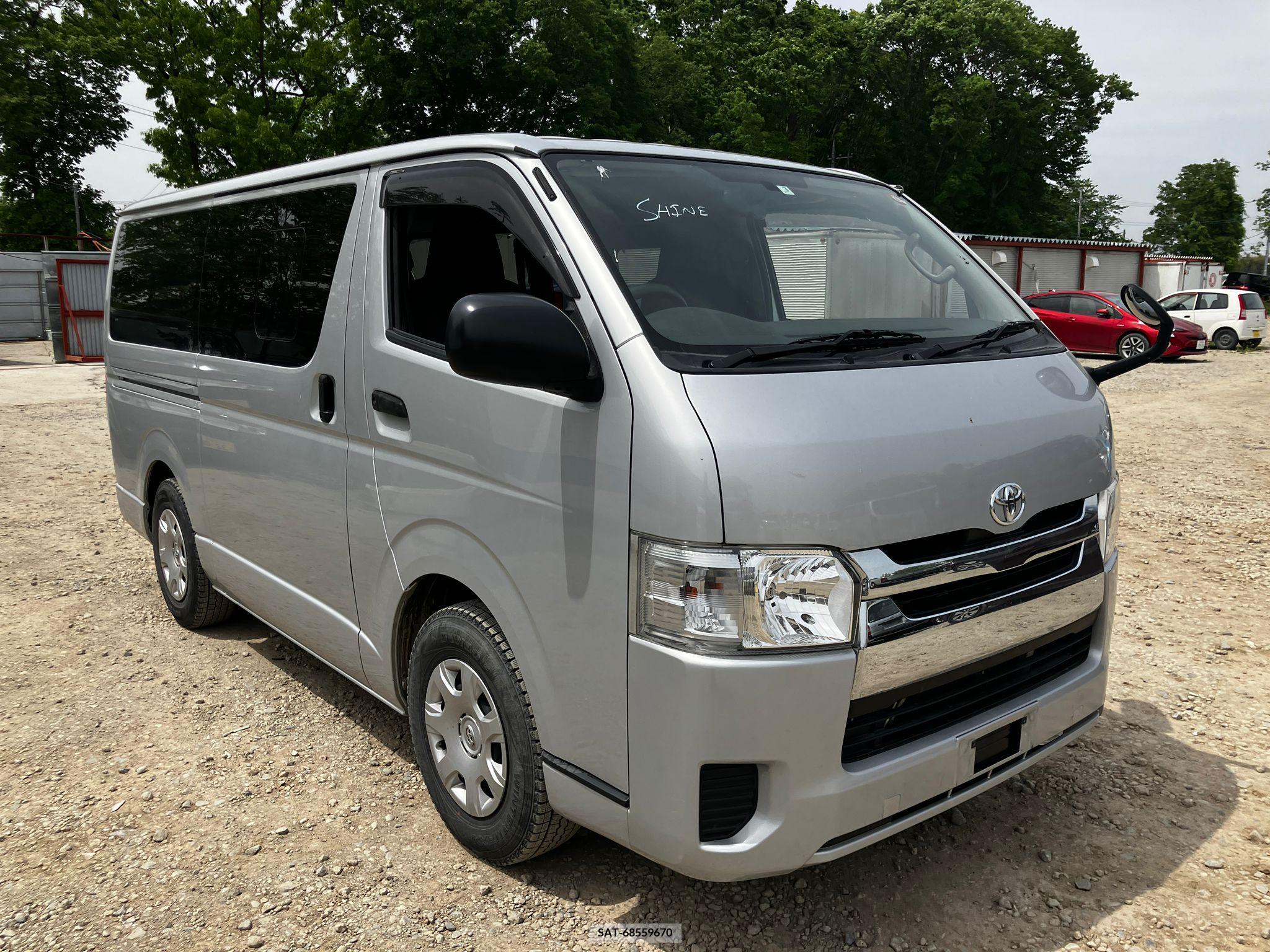 Toyota HIACE VAN 2017-03 258353-0