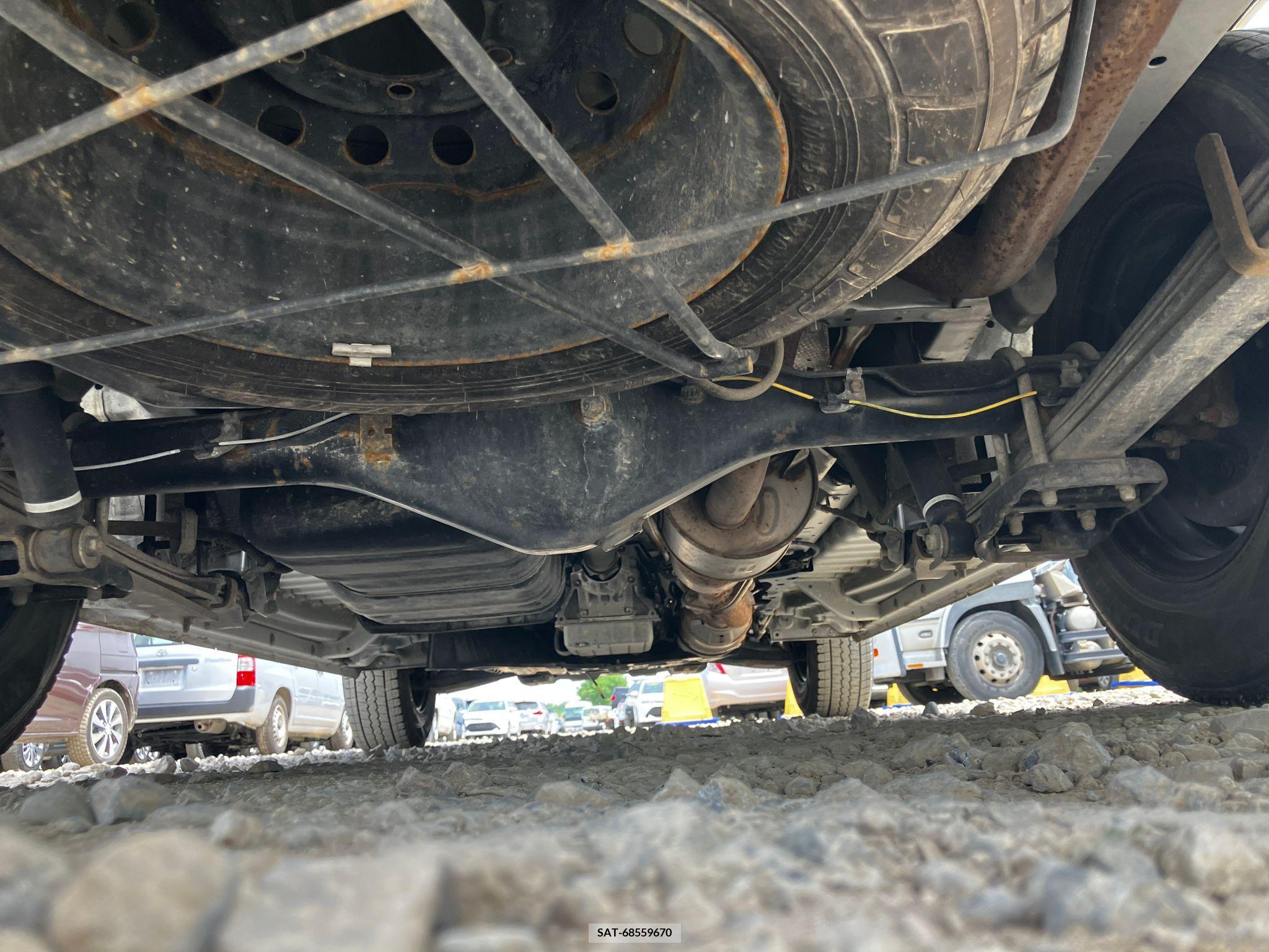 Toyota HIACE VAN 2017-03 258353-16