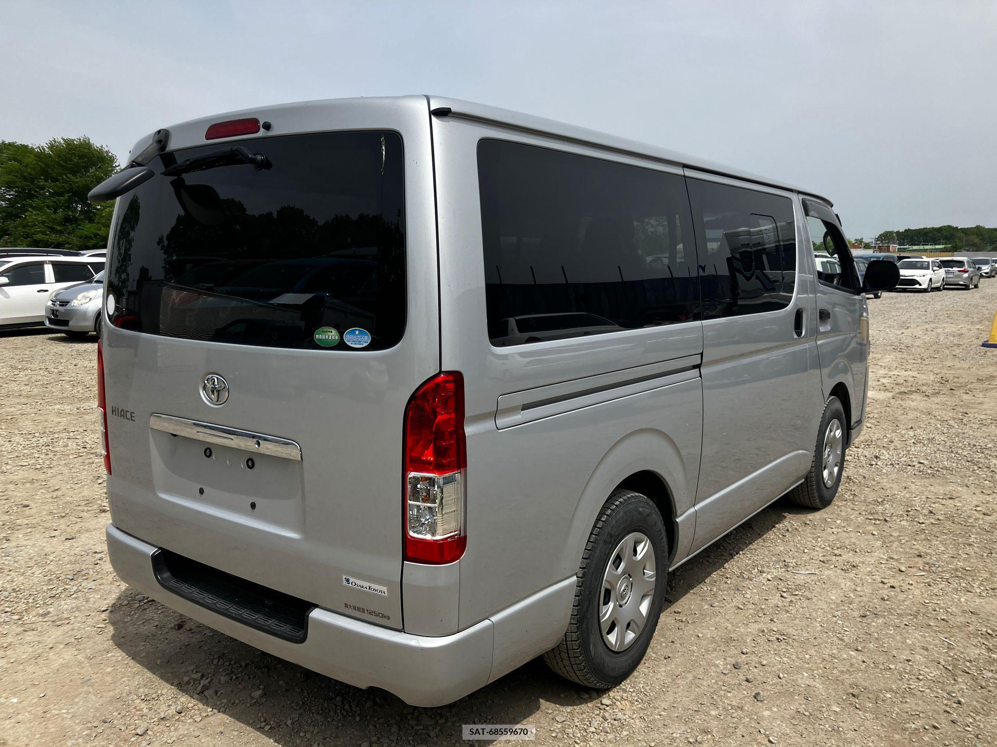 Toyota HIACE VAN 2017-03 258353-21