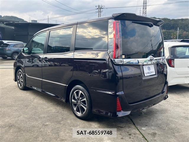 Toyota NOAH 2019-07 204963-8