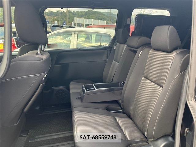 Toyota NOAH 2019-07 204963-3