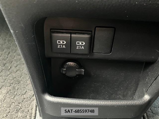 Toyota NOAH 2019-07 204963-19